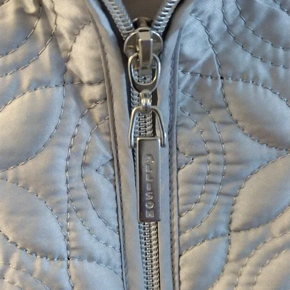 Allison Daley Women's Light Grey Quilted Vest, Size 10 Petite. - Picture 4 of 11